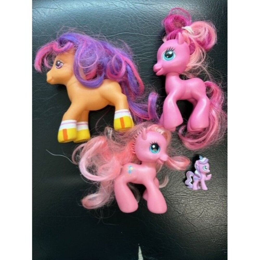 My Little Pony Lot Of 4 Figurines With Colorful Hair & Markings - Picture 2 of 7